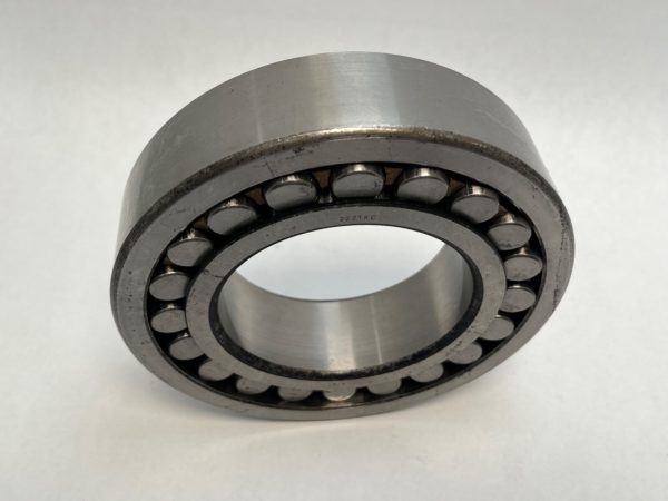 Spherical roller bearing – Straight Bore, 90 mm ID, 160 mm OD, 40 mm Width, Open, CN Internal clearance.