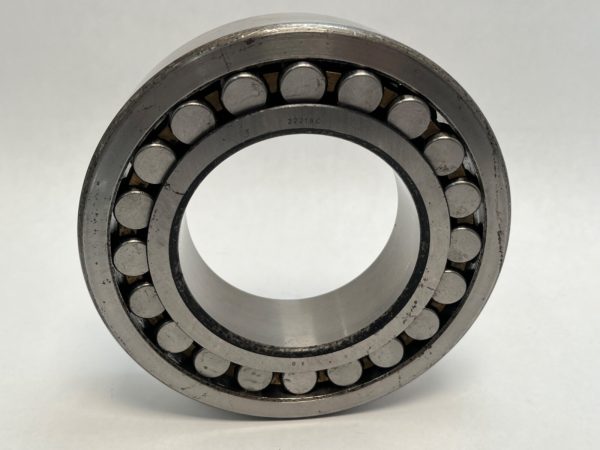 Spherical roller bearing – Straight Bore, 90 mm ID, 160 mm OD, 40 mm Width, Open, CN Internal clearance.