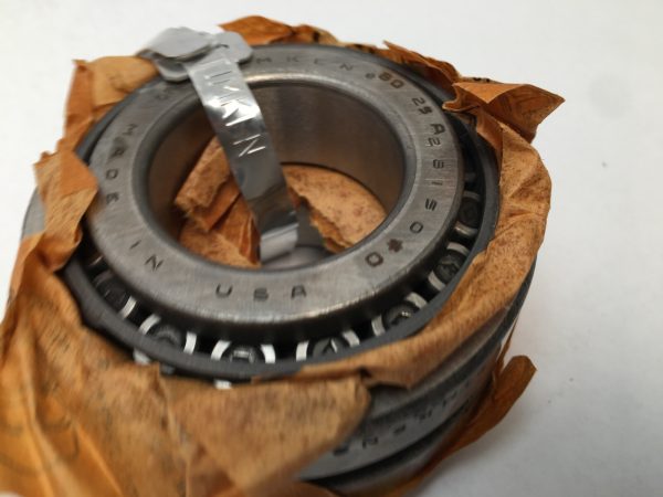 Tapered Roller Bearing – 1.5000 in Bore, 0.7500 in Cone Width, 3.1510 Cup Outer Diameter, class 2, Case-Hardened Steel.