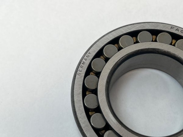 Spherical Roller Bearing – Straight Bore, 45 mm ID, 85 mm OD, 23 mm Width, Open, C3 Internal clearance