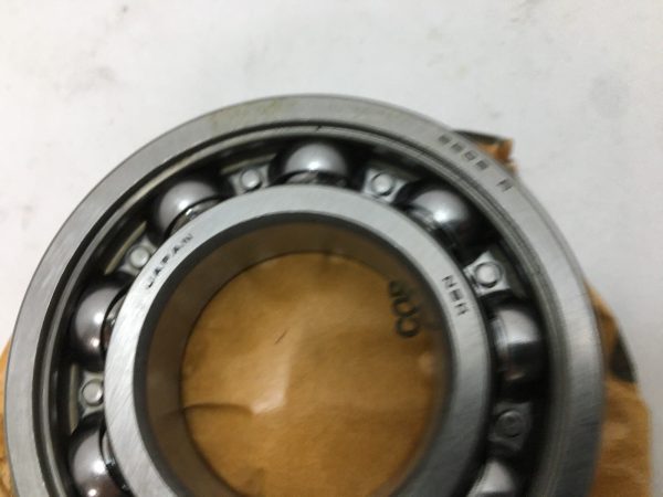 Ball bearing – Straight Bore, 40 mm ID, 80 mm OD, 18 mm Width, Open, With Snap Ring.
