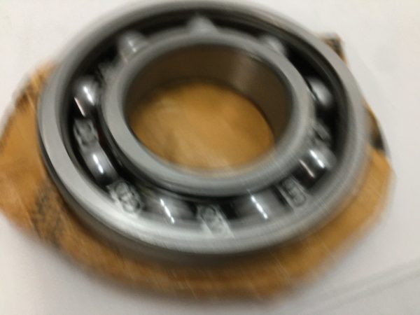 Ball bearing – Straight Bore, 40 mm ID, 80 mm OD, 18 mm Width, Open, With Snap Ring.