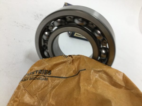 Ball bearing – Straight Bore, 40 mm ID, 80 mm OD, 18 mm Width, Open, With Snap Ring.