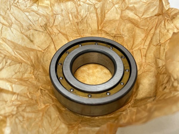 Spherical Roller Bearing – Straight Bore, 30 mm ID, 62 mm OD, 16 mm Width, Open, CN Internal clearance