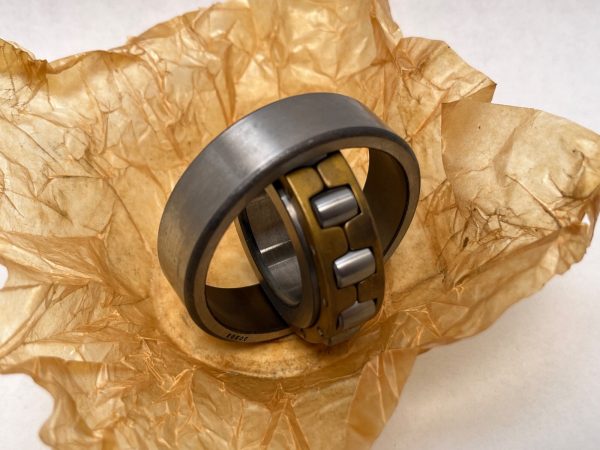 Spherical Roller Bearing – Straight Bore, 30 mm ID, 62 mm OD, 16 mm Width, Open, CN Internal clearance