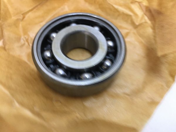 Deep Groove Ball Bearing – Straight Bore, 17 mm ID, 47 mm OD, 14 mm Width, Single Seal 9 pcs