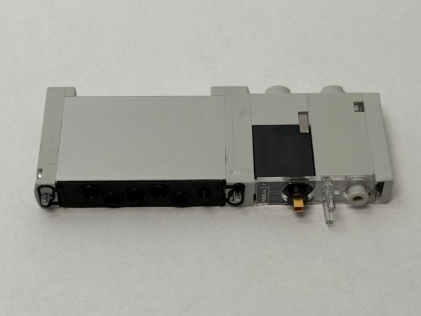 Festo VUVG-B10-B52-RZT-F-1T1L Solenoid Valve VUVGB10B52RZTF1T1L