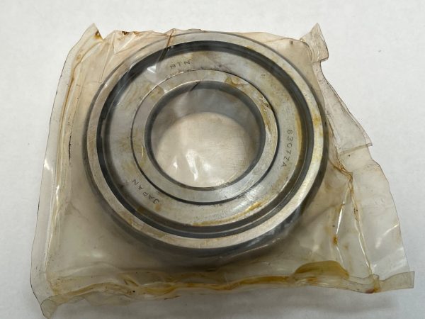 Deep Groove Ball Bearing – Straight Bore, 35 mm ID, 80 mm OD, 21 mm Width, Single Shield.