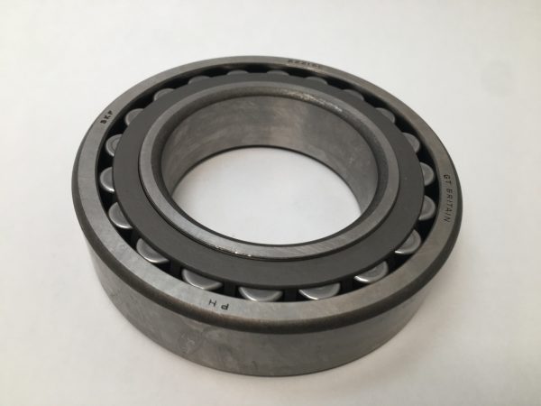 Spherical Roller Bearing – Straight Bore, 80 mm ID, 140 mm OD, 33 mm Width, Open, C4 Internal clearance.