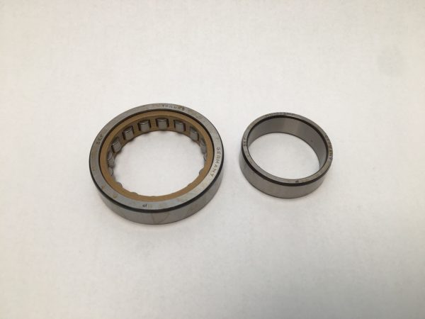 Cylindrical Roller Bearing – Straight Bore, 40 mm ID, 68 mm OD, 15 mm Width, 1 Row, Normal Internal Clearance.