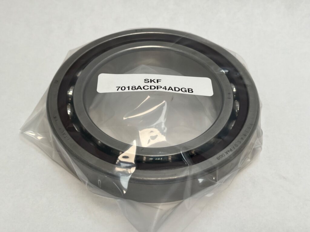 Super Precision Angular Contact Ball Bearing Pair – Straight Bore, 90 mm ID, 140 mm OD, 24 mm Width, Open, 25° Contact Angle, Back-to-Back Arrangement.
