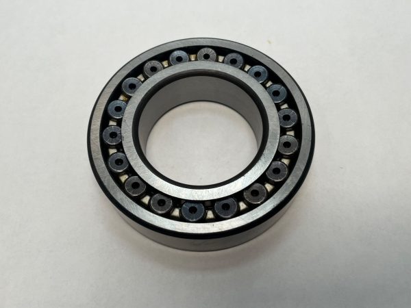 Spherical roller bearing – Straight Bore, 55 mm ID, 100 mm OD, 25 mm Width, Open, CN Internal clearance.
