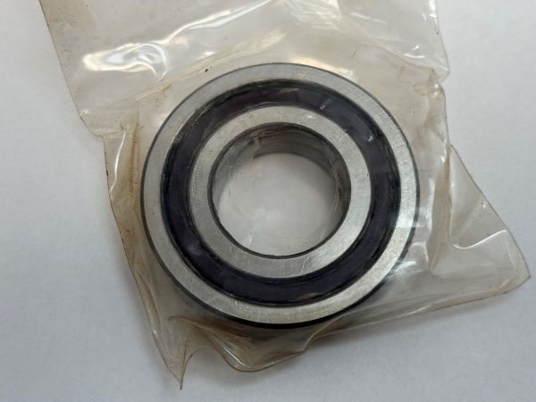 NDH Q20205-9E Angular Bearing 7205-C-P2 Q-20205-9E 25x52x15 mm
