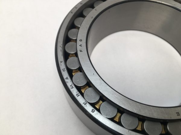 Cylindrical Roller Bearing – Tapered Bore, 90 mm ID, 140 mm OD, 37 mm Width, 2 Row, C2 Internal Clearance.