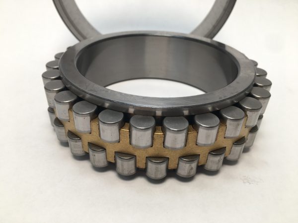 Cylindrical Roller Bearing – Tapered Bore, 90 mm ID, 140 mm OD, 37 mm Width, 2 Row, C2 Internal Clearance.