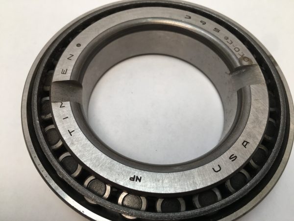 Tapered Roller Bearing – 2.5000″ Bore, 4.331″ Cup Outer Diameter, 1.0000″ Cup Width, 1.2500″ Cone Width, class 3, Case-Carburized Steel.