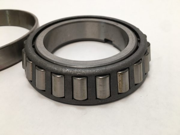 Tapered Roller Bearing – 2.5000″ Bore, 4.331″ Cup Outer Diameter, 1.0000″ Cup Width, 1.2500″ Cone Width, class 3, Case-Carburized Steel.