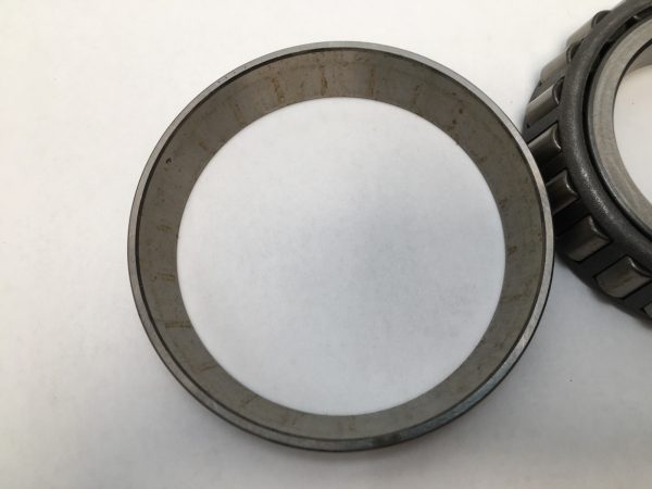 Tapered Roller Bearing – 2.5000″ Bore, 4.331″ Cup Outer Diameter, 1.0000″ Cup Width, 1.2500″ Cone Width, class 3, Case-Carburized Steel.