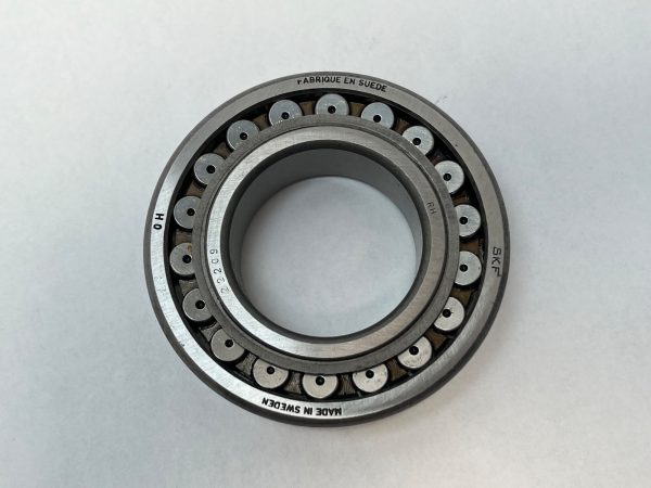 Spherical Roller Bearing – Straight Bore, 45 mm ID, 85 mm OD, 23 mm Width, Open, CN Internal clearance.