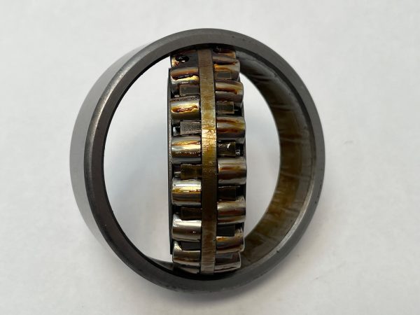 Spherical Roller Bearing – Straight Bore, 45 mm ID, 85 mm OD, 23 mm Width, Open, CN Internal clearance.