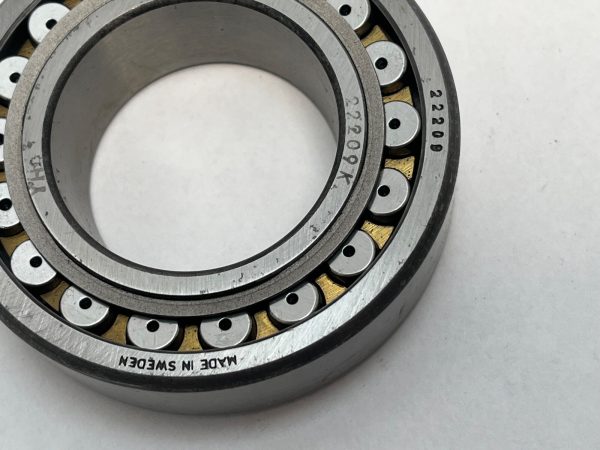 Spherical Roller Bearing – Tapered Bore, 45 mm ID, 85 mm OD, 23 mm Width, Open, CN Internal clearance.
