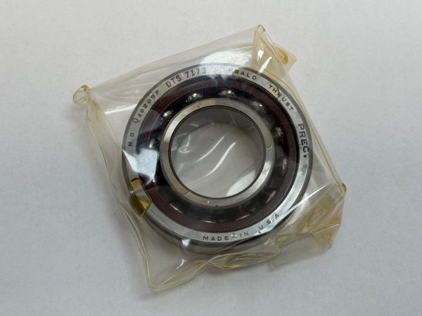 NDH Q20205F Angular Contact Ball Bearing (25mm ID, 52mm OD, 15mm Width). Heritage “Q” series designed for precise axial and radial load handling in US machinery.