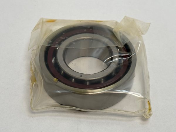 NDH Q20205F Angular Contact Ball Bearing (25mm ID, 52mm OD, 15mm Width). Heritage “Q” series designed for precise axial and radial load handling in US machinery.