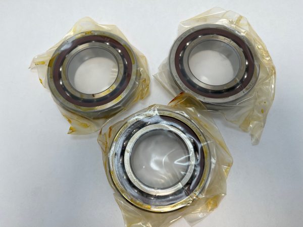 Angular Contact Ball Bearing – Straight Bore, 50 mm ID, 90 mm OD, 20 mm Width, Open, 15° Contact Angle.