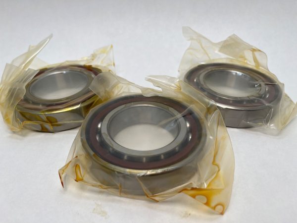 Angular Contact Ball Bearing – Straight Bore, 50 mm ID, 90 mm OD, 20 mm Width, Open, 15° Contact Angle.