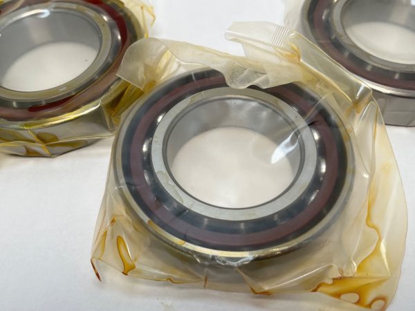 Angular Contact Ball Bearing – Straight Bore, 50 mm ID, 90 mm OD, 20 mm Width, Open, 15° Contact Angle.