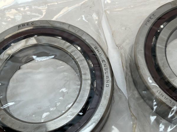 Super Precision Angular Contact Ball Bearing – Straight Bore, 55 mm ID, 100 mm OD, 21 mm Width, Open, 15° Contact Angle, Universal Pairing, Heavy Preload.
