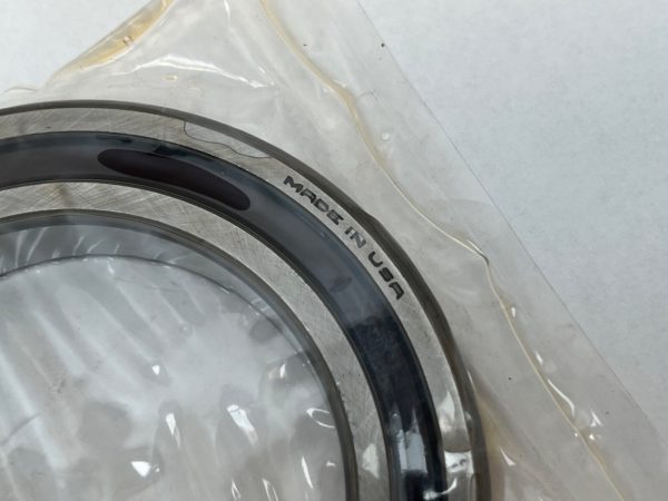 Deep Groove Ball Bearing – Straight Bore, 3.0000 in ID, 4.5000 in OD, 0.7500 in Width, Open, Without Snap Ring