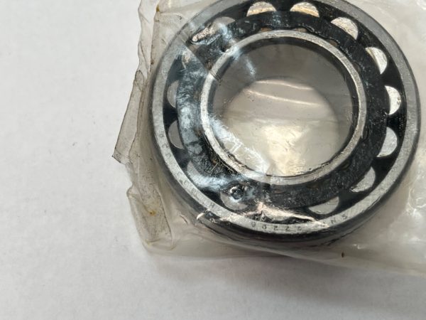 Spherical Roller Bearing – Tapered Bore, 30 mm ID, 62 mm OD, 20 mm Width, Open, C3 Internal Clearance.