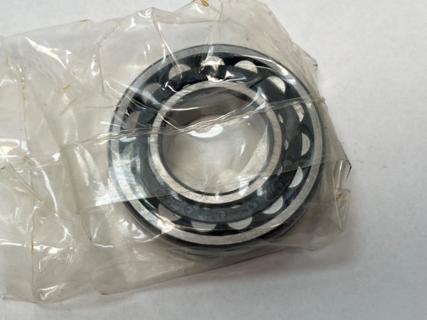 Spherical Roller Bearing – Tapered Bore, 30 mm ID, 62 mm OD, 20 mm Width, Open, C3 Internal Clearance.