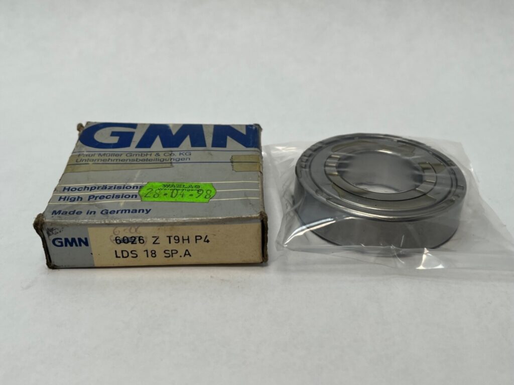 Deep Groove Ball Bearing – Straight Bore, 30 mm ID, 62 mm OD, 16 mm Width, Single Shield, Without Snap Ring.