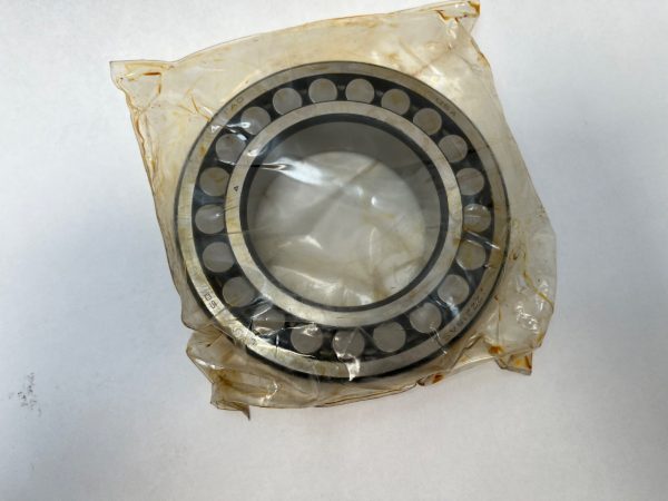 Spherical Roller Bearing – Straight Bore, 75 mm ID, 130 mm OD, 31 mm Width, Open, CN Internal clearance.