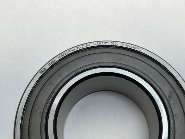 Spherical Roller Bearing – Straight Bore, 65 mm ID, 120 mm OD, 38 mm Width, Double Rubber Seal, Normal Internal Clearance.