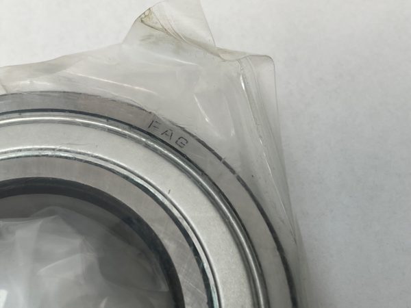 FAG 6212.2ZR Double Shield Deep Groove Ball Bearing. Heavy-duty single row bearing with 60mm ID 110mm OD 22mm Width. Shielded for contaminant protection and pre-lubricated.