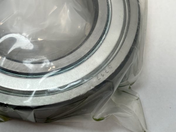 FAG 6212.2ZR Double Shield Deep Groove Ball Bearing. Heavy-duty single row bearing with 60mm ID 110mm OD 22mm Width. Shielded for contaminant protection and pre-lubricated.