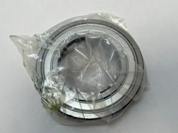 FAG 6212.2ZR Double Shield Deep Groove Ball Bearing. Heavy-duty single row bearing with 60mm ID 110mm OD 22mm Width. Shielded for contaminant protection and pre-lubricated.