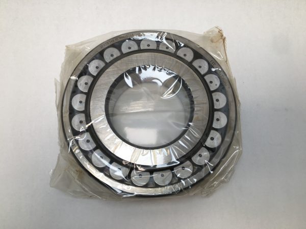 Spherical Roller Bearing – Straight Bore, 70 mm ID, 150 mm OD, 35 mm Width, Open, C3 Internal Clearance.