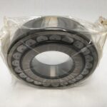 Spherical Roller Bearing – Straight Bore, 70 mm ID, 150 mm OD, 35 mm Width, Open, C3 Internal Clearance.