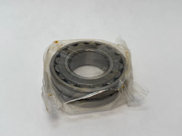 Spherical Roller Bearing – Straight Bore, 40 mm ID, 80 mm OD, 23 mm Width, Open, C3 Internal Clearance.