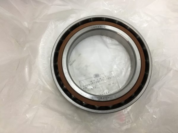 Angular Contact Ball Bearing – Straight Bore, 140 mm ID, 210 mm OD, 33 mm Width, Open, 25° Contact Angle.