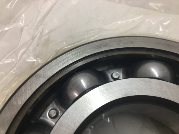 Deep Groove Ball Bearing – Straight Bore, 70 mm ID, 150 mm OD, 35 mm Width, Open, Without Snap Ring