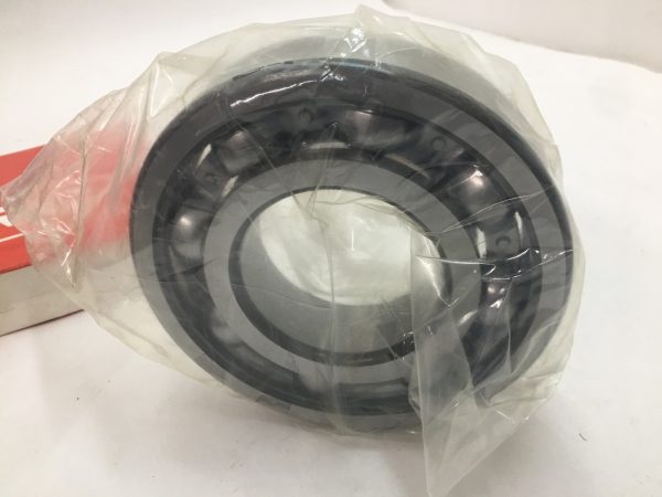 Deep Groove Ball Bearing – Straight Bore, 70 mm ID, 150 mm OD, 35 mm Width, Open, Without Snap Ring