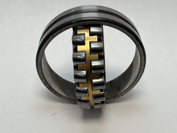 Spherical roller bearing – Straight Bore, 65 mm ID, 120 mm OD, 31 mm Width, Open, C4 Internal clearance.