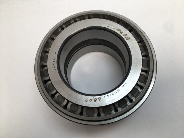 NSK HR30214JDBP5 Taper Roller Bearing Cone & Cup 70 mm ID 125 mm OD Japan Set
