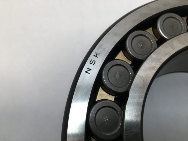 Spherical Roller Bearing – tapered Bore, 110 mm ID, 200 mm OD, 53 mm Width, Open, C3 Internal clearance.