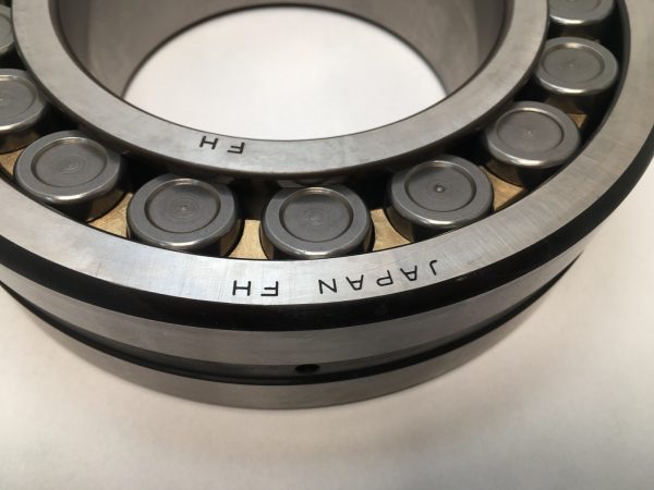Spherical Roller Bearing – tapered Bore, 110 mm ID, 200 mm OD, 53 mm Width, Open, C3 Internal clearance.